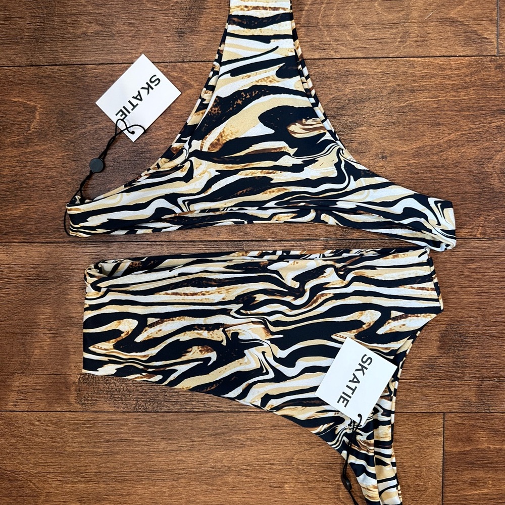 Skatie Black and Gold Swirl Bikini - Picture 5 of 6
